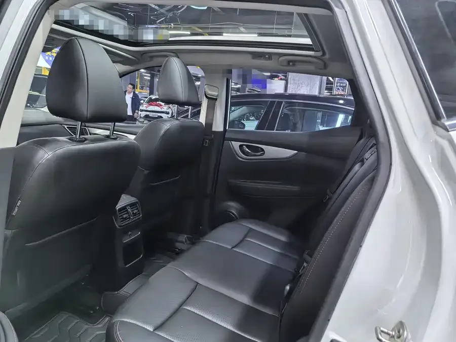 Nissan Qashqai Qashqai 2021 2.0L CVT Luxury Edition 2022 — миниатюра 3