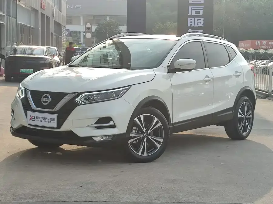 Nissan Qashqai Qashqai 2022 2.0L CVT XV Prem Luxury Edition 2022 — фото 1, купить с доставкой в Москву