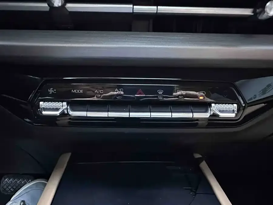 Wuling Jiachen Wuling Jiachen 2022 1.5T CVT exclusive flagship model 2022 — миниатюра 4