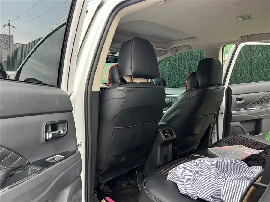 Mitsubishi Outlander Outlander 2021 facelift 2.0L 2WD Enjoy Edition 5 seats 2022 — миниатюра 2