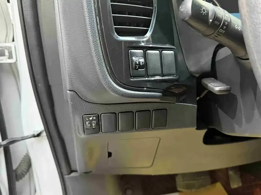 Mitsubishi Outlander Outlander 2021 2.0L 2WD 5-seater 2022 — миниатюра 3
