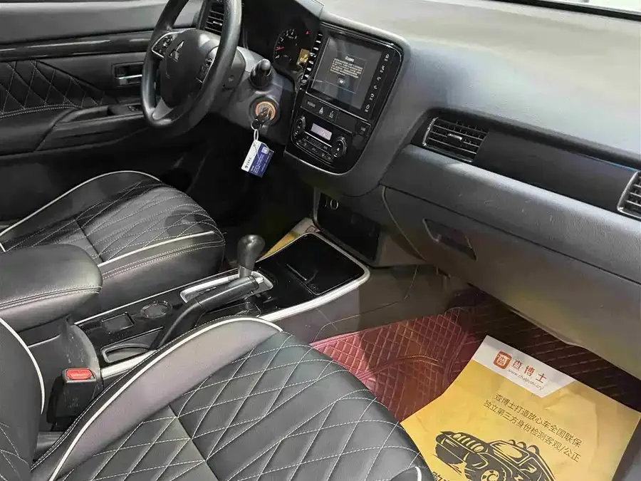 Mitsubishi Outlander Outlander 2021 2.0L 2WD 5-seater 2022 — миниатюра 4