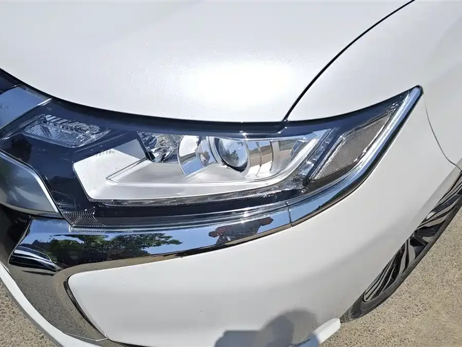 Mitsubishi Outlander Outlander 2021 facelift 2.0L 2WD Enjoy Edition 7 seats 2022 — миниатюра 2