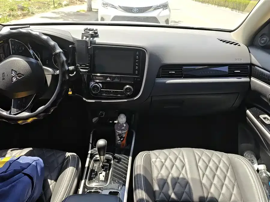 Mitsubishi Outlander Outlander 2021 facelift 2.0L 2WD Enjoy Edition 7 seats 2022 — миниатюра 4