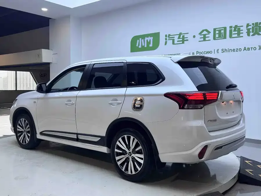 Mitsubishi Outlander Outlander 2021 facelift 2.0L 2WD 5-seater 2022 — миниатюра 3