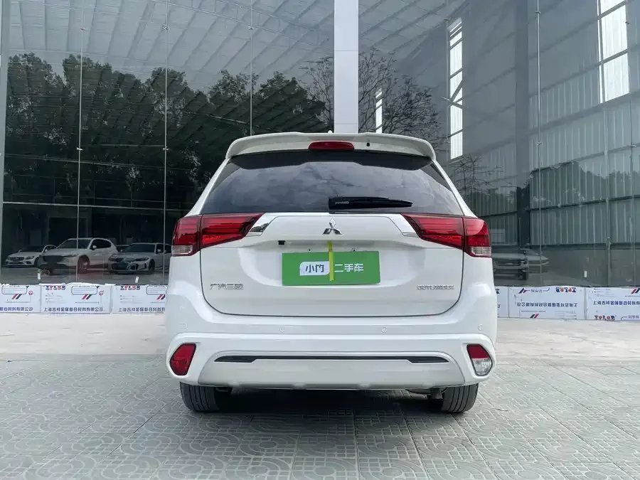 Mitsubishi Outlander Outlander 2021 facelift 2.0L 2WD 5-seater 2022 — миниатюра 2