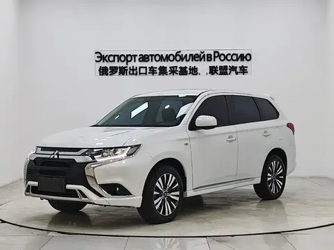 Mitsubishi Outlander 2022 купить в Москве