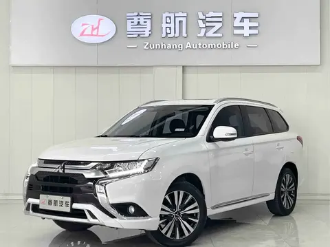 Mitsubishi Outlander 2023 купить в Москве