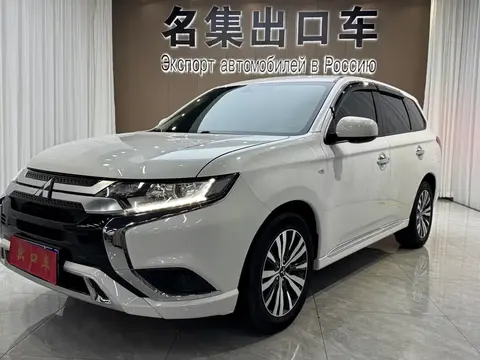 Mitsubishi Outlander 2022 купить в Москве