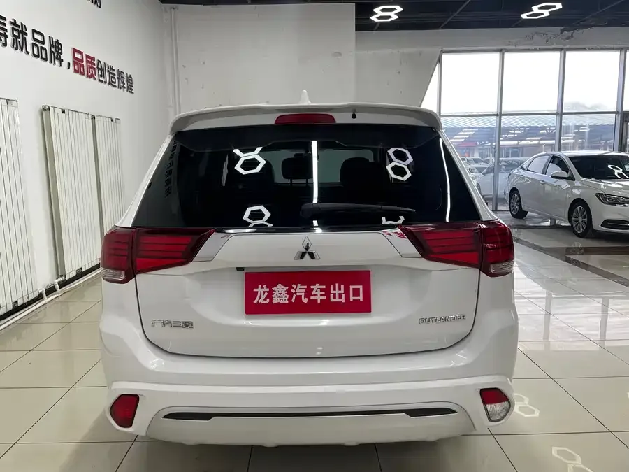 Mitsubishi Outlander Outlander 2021 2.0L 2WD 5-seater 2022 — миниатюра 2