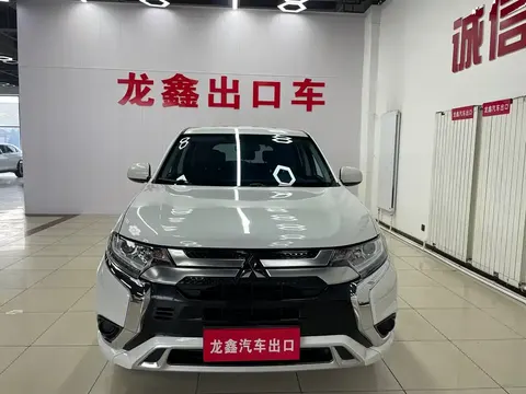 Mitsubishi Outlander 2022 купить в Москве