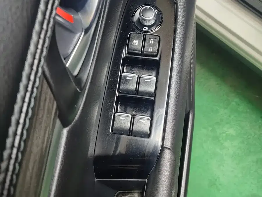 Mazda CX5 2022 2.0L Automatic 2WD Smart Elegance 2023 — миниатюра 4