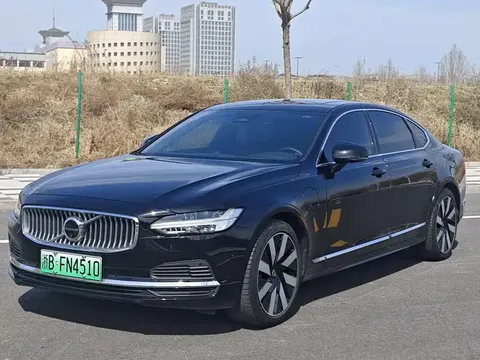 Volvo S90 plug-in hybrid 2024 купить в Москве