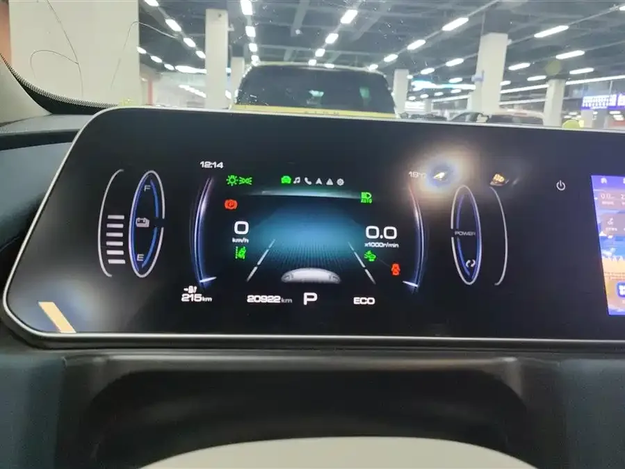 ORA good cat Euler Good Cat 2023 401km standard range luxury lithium iron phosphate 2023 — миниатюра 4