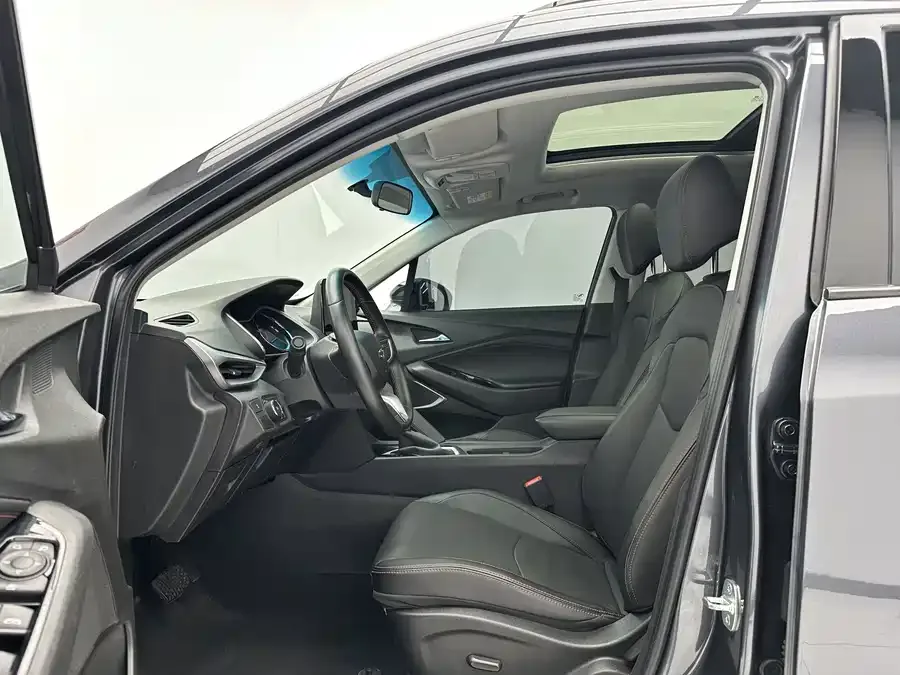 Chevrolet Volando Volando 2020 Mild Hybrid Redline 530T Automatic Enjoyment Edition (5+2 Model) 2023 — миниатюра 2
