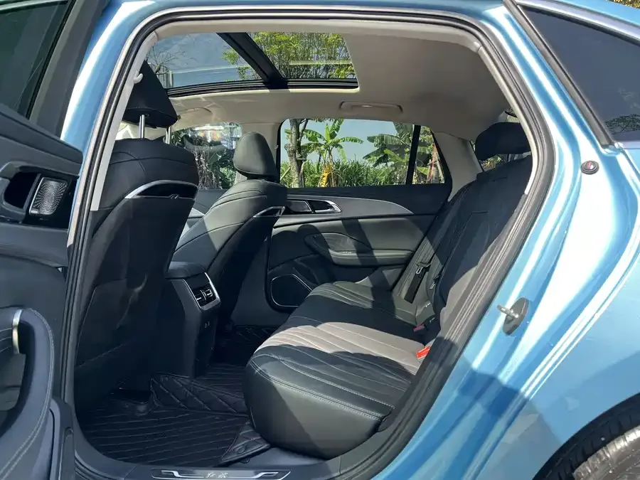 Hongqi H5 Hongqi H5 2023 2.0T Automatic Intelligent Connection Flagship Edition 2022 — миниатюра 4