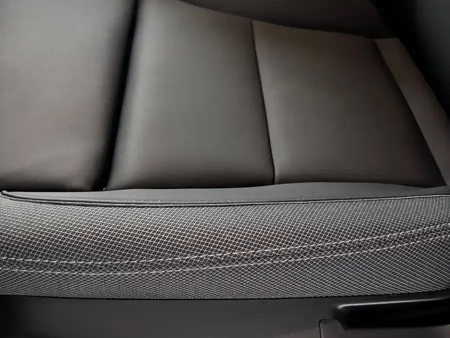 Volvo XC40 2023 B4 4WD Zhiyuan Luxury Edition 2023 — миниатюра 4