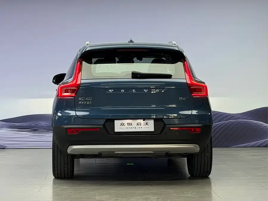 Volvo XC40 2023 B4 4WD Zhiyuan Luxury Edition 2023 — миниатюра 2