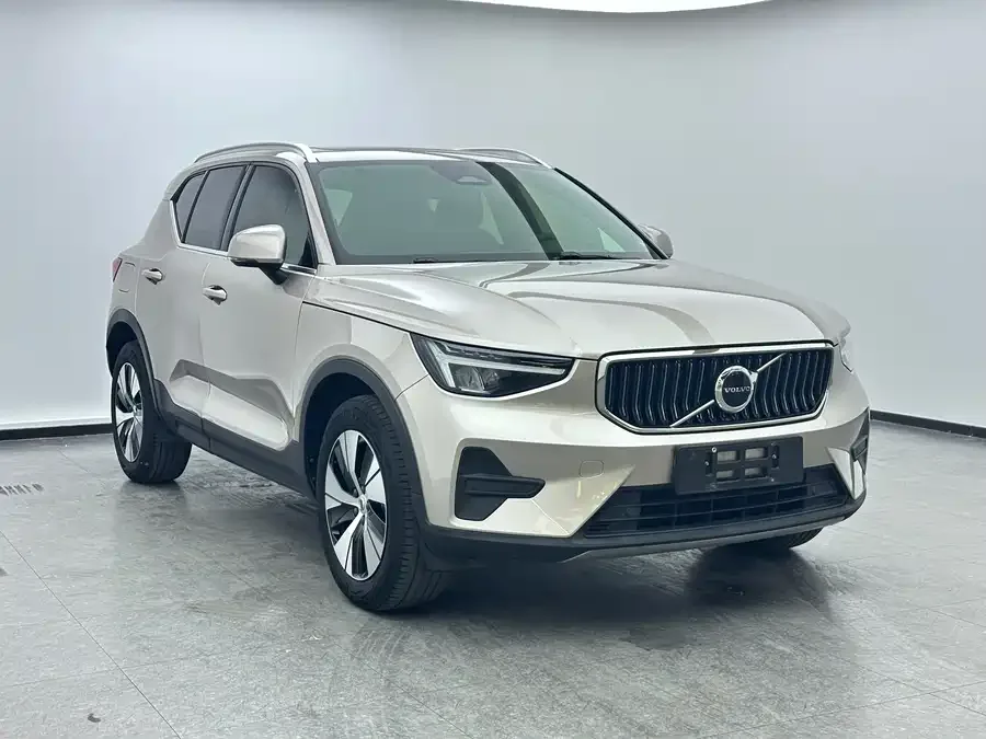 Volvo XC40 2023 B3 Zhiyuan Luxury Edition 2022 — миниатюра 3