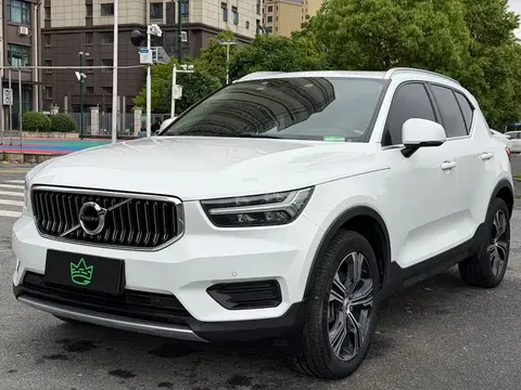 Volvo XC40 2022 купить в Москве