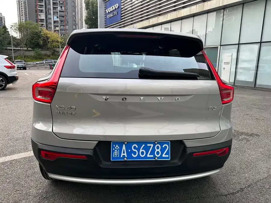 Volvo XC40 2024 B3 Zhiyuan Luxury Edition 2024 — миниатюра 4