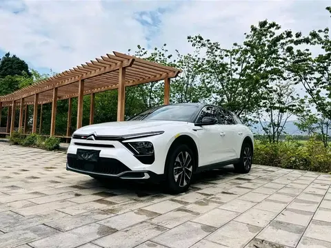 Citroen Versailles C5 X 2024 купить в Москве
