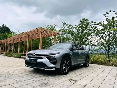 Citroen Versailles C5 X 2023 купить в Москве