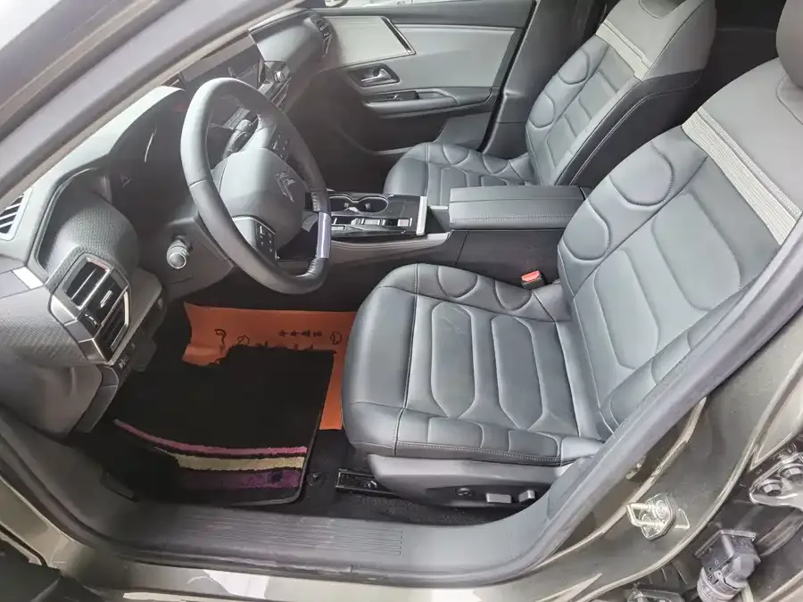 Citroen Versailles C5 X Versailles C5 2024 — миниатюра 2