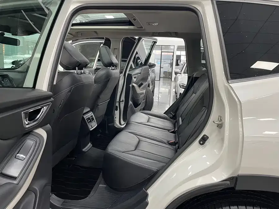 Subaru Forester Forester 2022 2.0i AWD Luxury Edition EyeSight 2022 — миниатюра 4