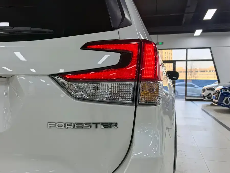 Subaru Forester Forester 2022 2.0i AWD Luxury Edition EyeSight 2023 — миниатюра 2