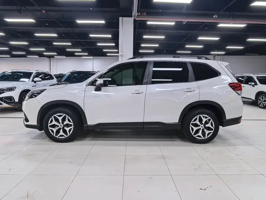 Subaru Forester Forester 2022 2.0i AWD Luxury Edition EyeSight 2023 — миниатюра 4