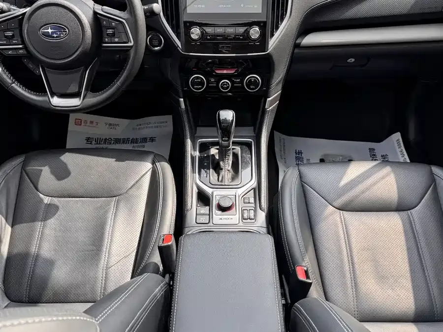 Subaru Forester 2022 Forester 2.0i AWD Ultimate Edition EyeSight 2022 — миниатюра 4