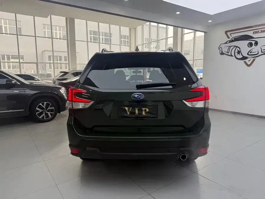 Subaru Forester 2022 Forester 2.0i AWD Luxury Edition 2023 — миниатюра 2