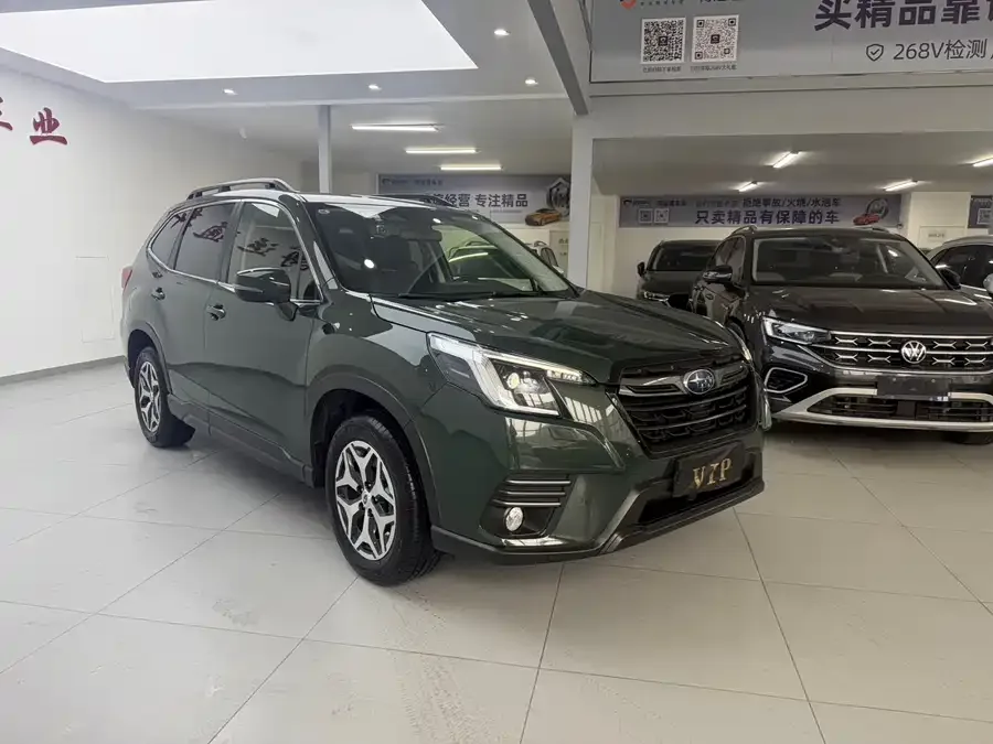 Subaru Forester 2022 Forester 2.0i AWD Luxury Edition 2023 — миниатюра 3