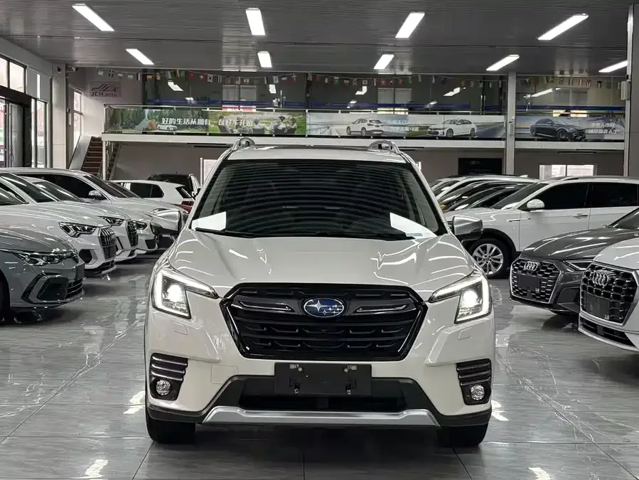 Subaru Forester 2022 Forester 2.0i AWD Ultimate Edition EyeSight 2022 — миниатюра 3