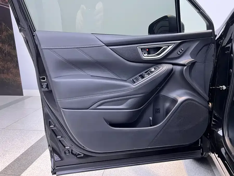 Subaru Forester Forester 2021 2.0i Luxury Edition EyeSight 2022 — миниатюра 5