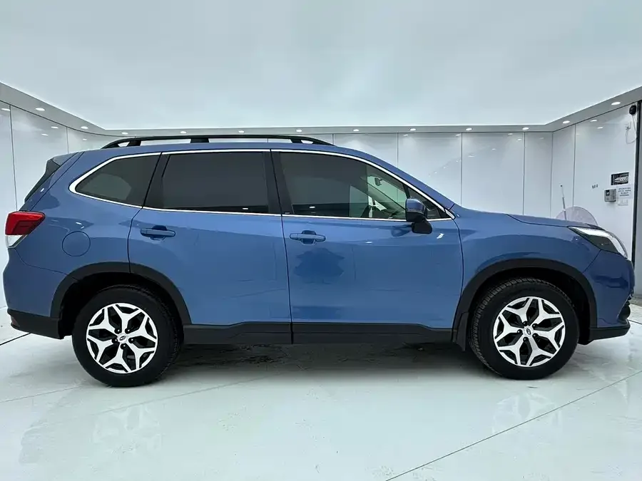 Subaru Forester Forester 2022 2.0i AWD Luxury Edition EyeSight 2022 — миниатюра 4
