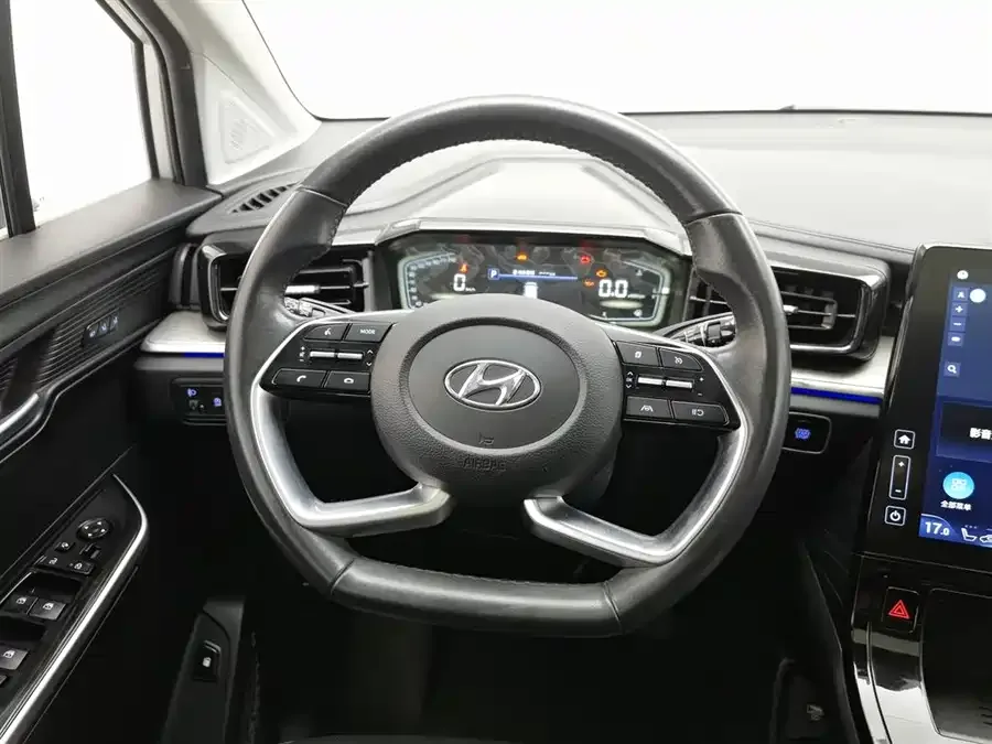 Hyundai Custo Kustu 2022 270TGDi Smart Love Flagship Edition TOP 2022 — миниатюра 5