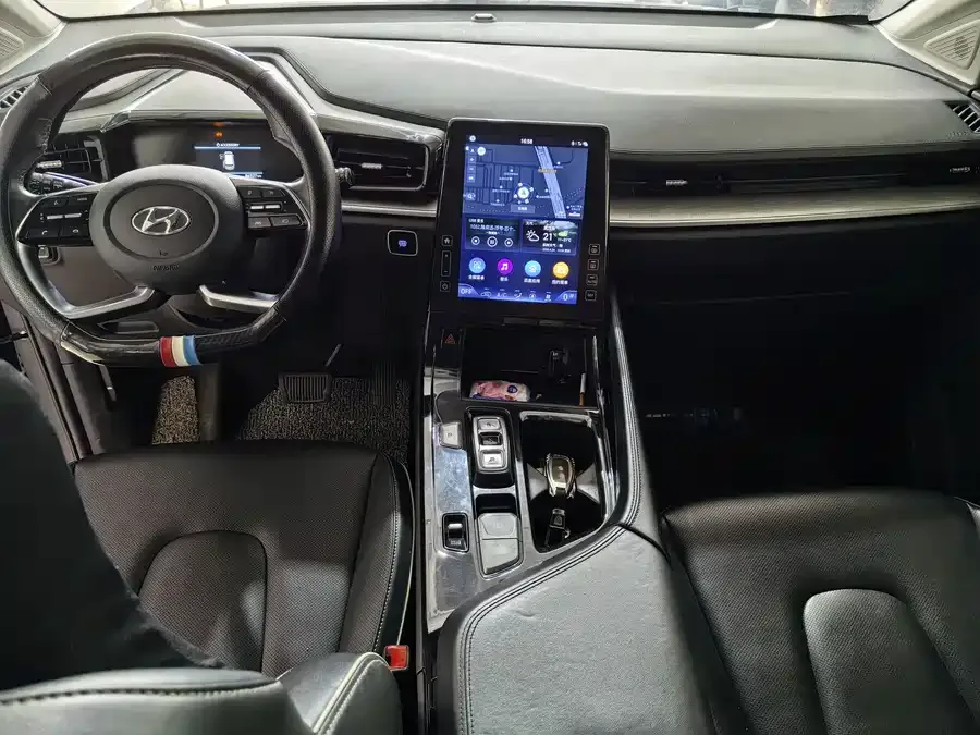 Hyundai Custo Kustu 2022 270TGDi Smart Love Flagship Edition TOP 2022 — миниатюра 2