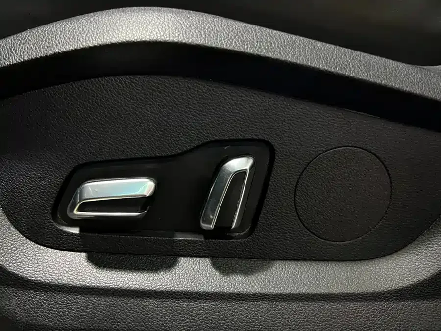 Exeed LX Xingtu Zhuifeng 2022 Wind and Waves Edition 1.5T CVT Yufengxing Edition 2022 — миниатюра 3