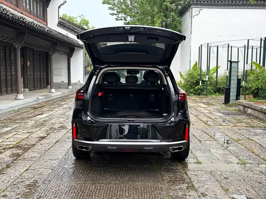 Exeed TXL Xingtu Lingyun 2024 300T 2WD Star Edition 2024 — миниатюра 3