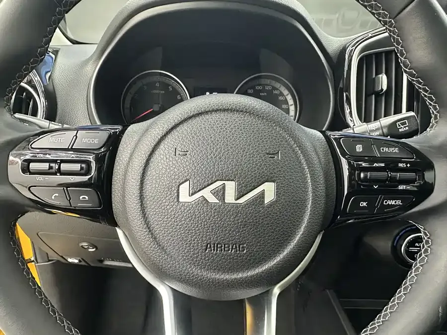 Kia KX1 2021 Yipao 1.4L CVT Sunroof Model 2023 — миниатюра 4