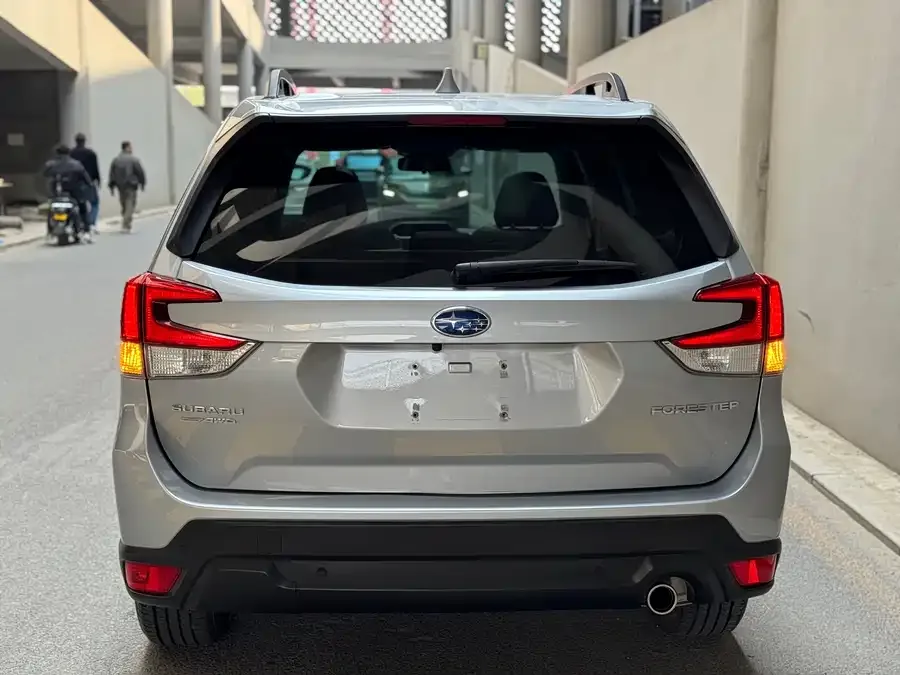 Subaru Forester 2022 Forester 2.0i AWD Luxury Edition 2022 — миниатюра 2