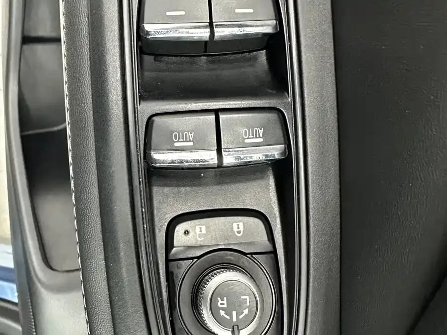 Subaru Forester Forester 2022 2.0i AWD Luxury Edition EyeSight 2022 — миниатюра 5