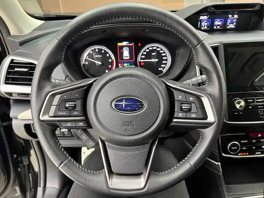 Subaru Forester 2022 Forester 2.0i AWD Ultimate Edition EyeSight 2022 — миниатюра 4