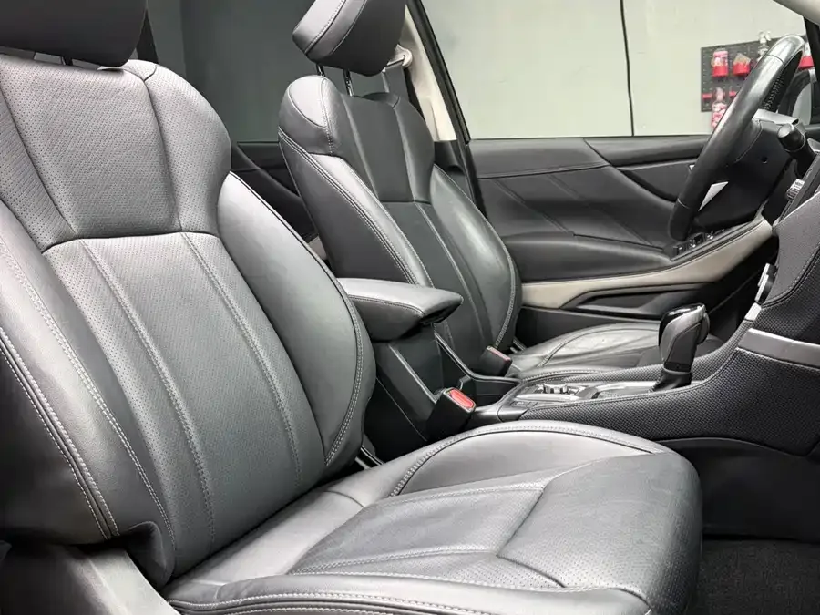 Subaru Forester 2022 Forester 2.0i AWD Ultimate Edition EyeSight 2022 — миниатюра 5