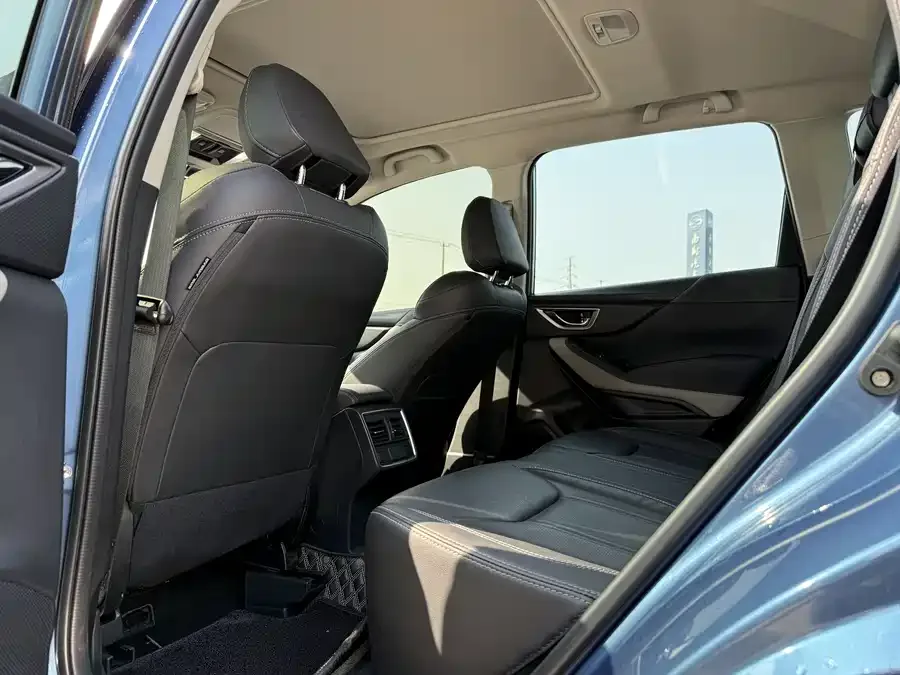 Subaru Forester Forester 2022 2.0i AWD Luxury Edition EyeSight 2023 — миниатюра 2