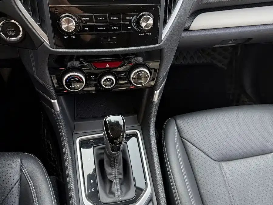 Subaru Forester Forester 2022 2.0i AWD Luxury Edition EyeSight 2023 — миниатюра 5