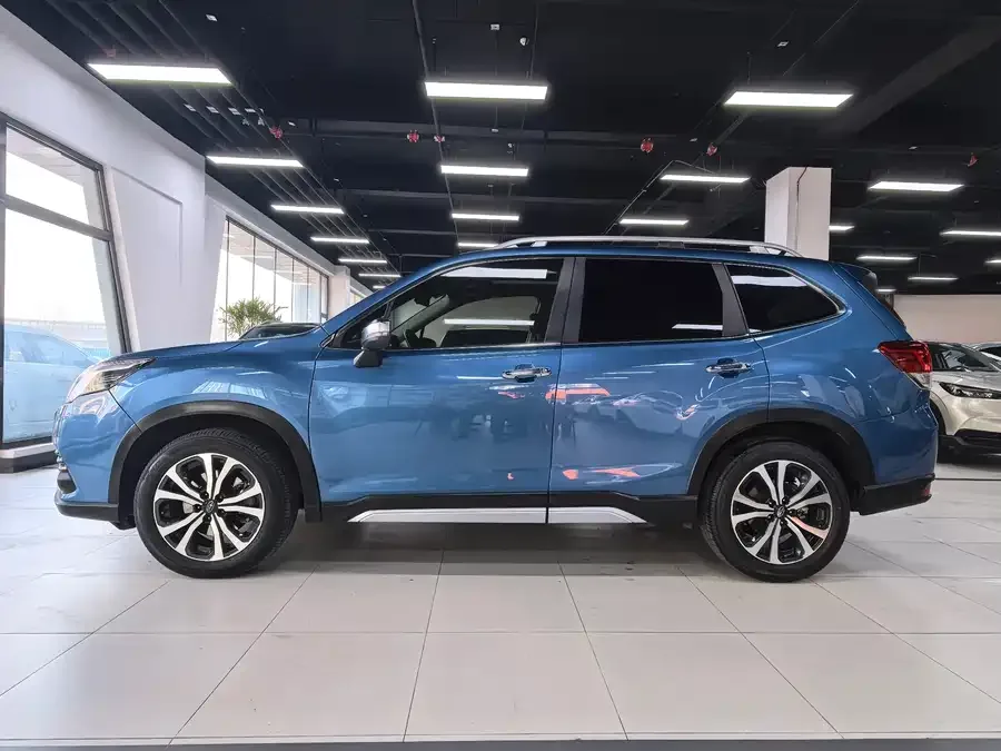 Subaru Forester 2022 Forester 2.0i AWD Ultimate Edition EyeSight 2022 — миниатюра 4