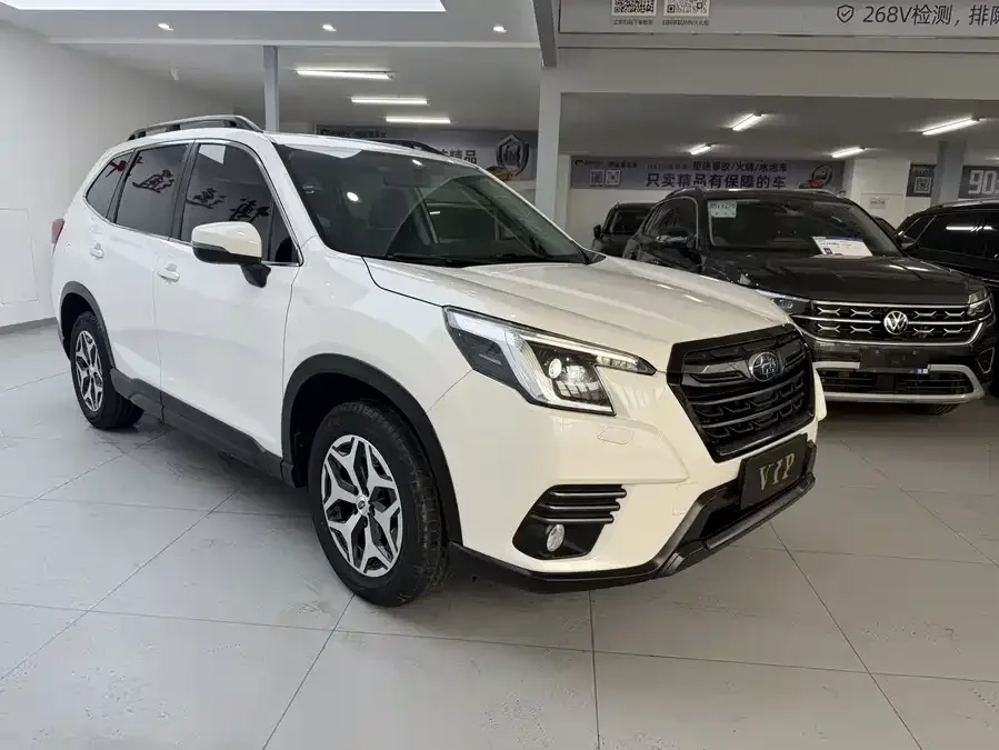 Subaru Forester 2022 Forester 2.0i AWD Luxury Edition 2022 — миниатюра 3